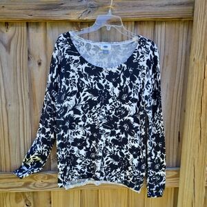 Old Navy Black and White Floral Lightweight Long Sleeve Top